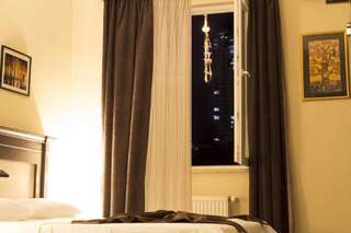 Отель Kope Hotel Тбилиси Стандартный двухместный номер с 1 кроватью или 2 отдельными кроватями-1